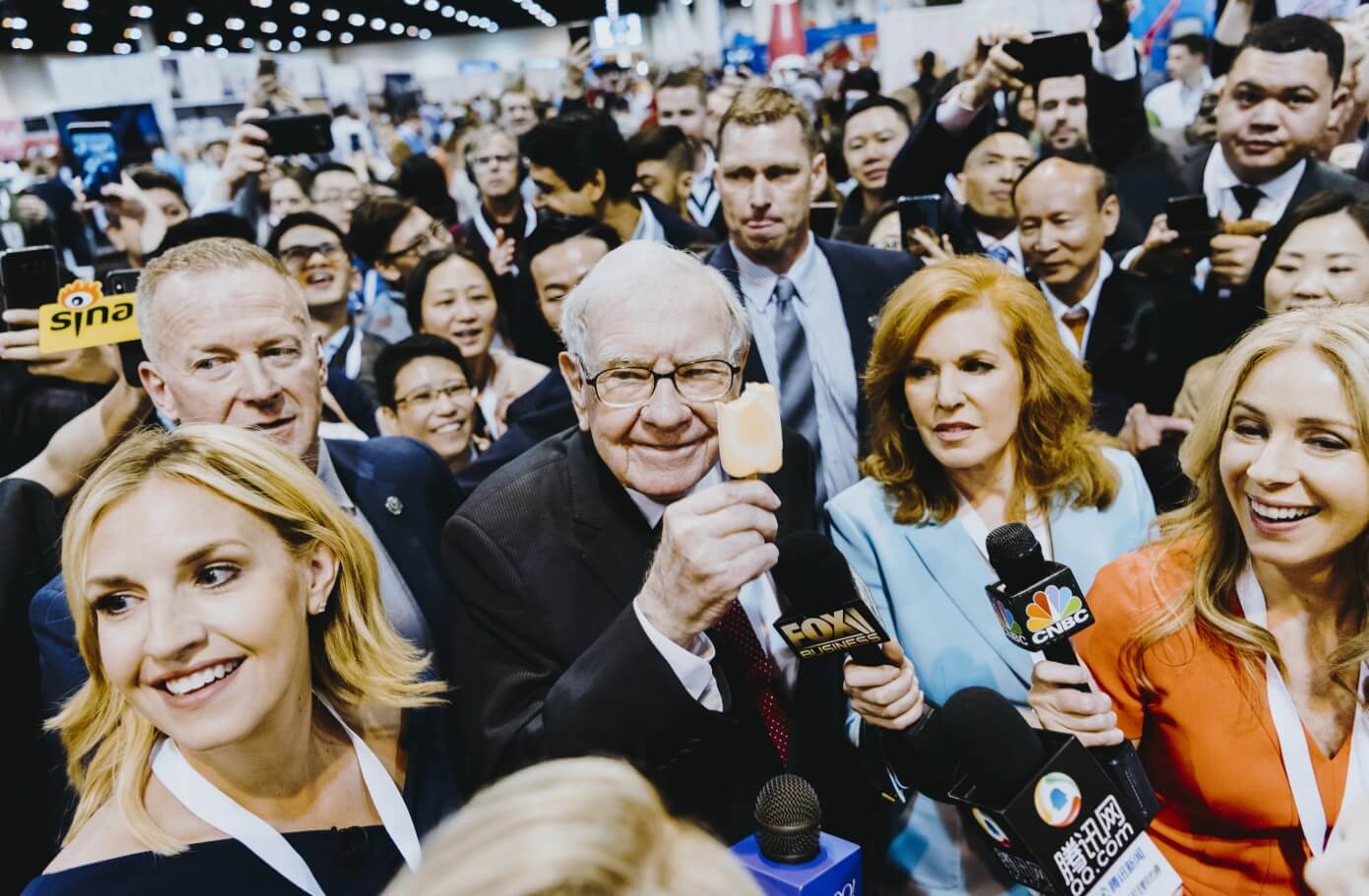 วิธีลงทุนแบบ วอร์เรน บัฟเฟตต์ จากโรงงานทอผ้าสู่ผลตอบแทน 5.5 ล้าน%