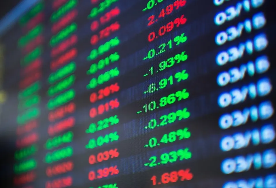 หุ้นไทย 2568 ลงทุนอย่างไรในวันที่ตลาดสิ้นหวัง? ชี้ช่องรอดพร้อม 4 กลุ่มหุ้นแกร่ง