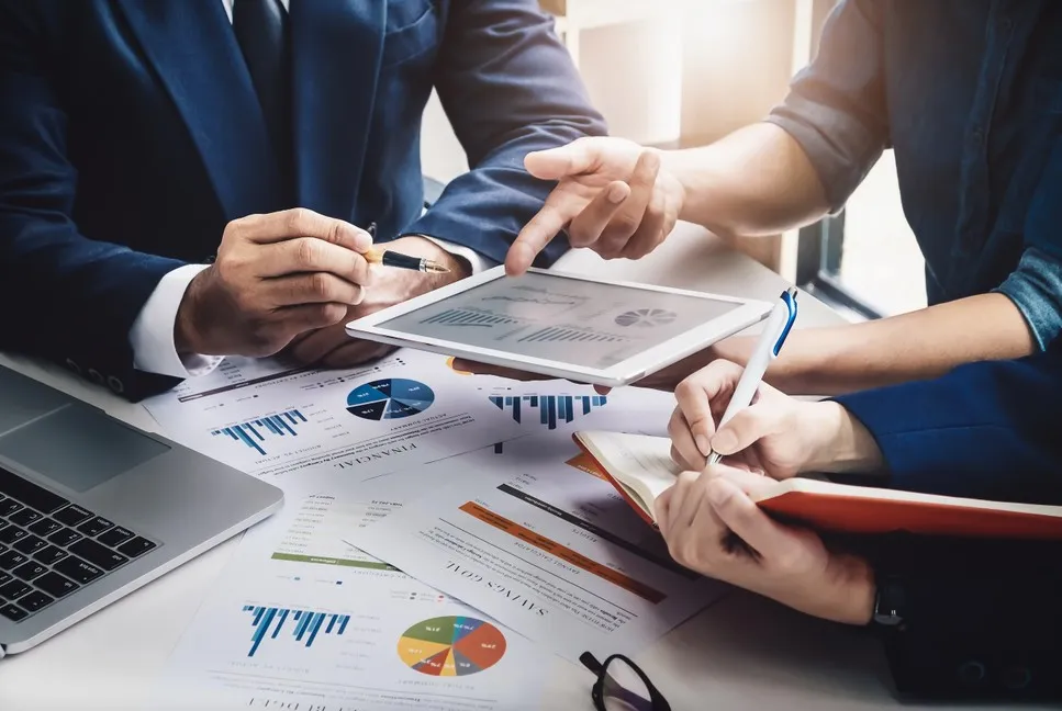 วิธีเลือกลงทุนสำหรับมือใหม่ ไม่ใช่แค่ ‘ซื้อตามเซียน’ แต่ต้องวิเคราะห์อะไรบ้าง?