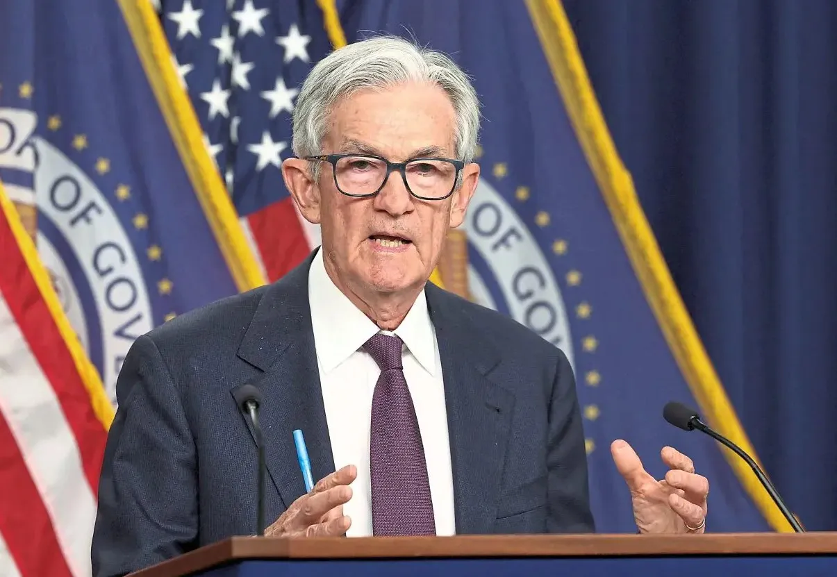 S&P 500 พลิกกลับปิดทรงตัว เมื่อคำพูดของ พาวเวลล์ มีน้ำหนักกว่ามติของเฟด