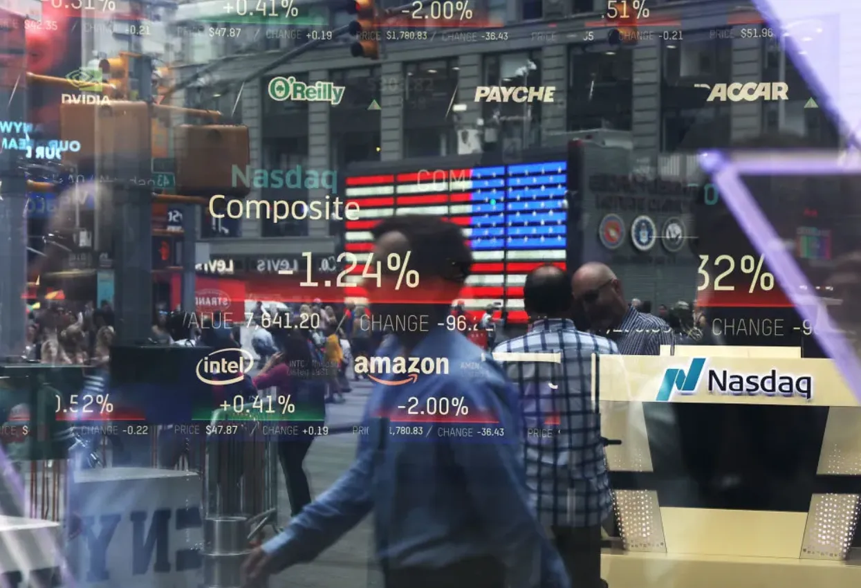 เปิดข้อมูลล่าสุด หุ้นเทคยักษ์ใหญ่ vs คริปโต ใครน่าลงทุนกว่ากัน?