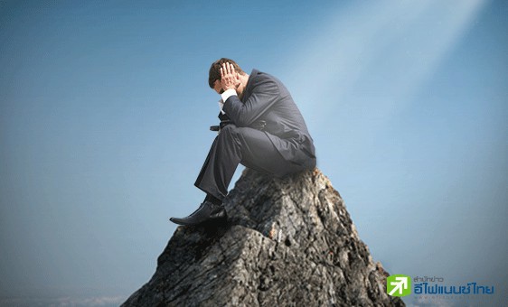 รูป ช้างสารชนกัน หญ้าแพรกก็แหลกลาญ