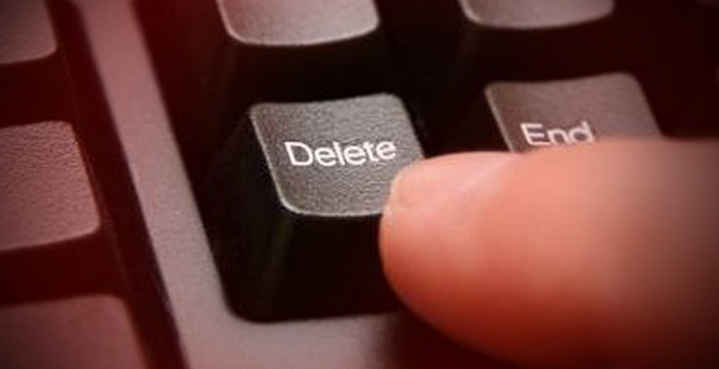 รูป เปิดโผ 14 หุ้นจ่อถูกตะเพิดพ้นตลาดหลักทรัพย์ฯ เหตุไม่ส่งงบ-ฟื้นฟูฯ ไม่ทัน