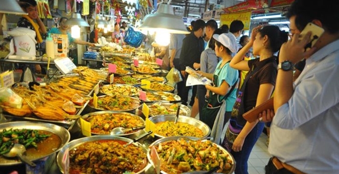 ครม.เคาะ 5.4 หมื่นลบ.กระตุ้นศก.ปลายปี เติมเงินบัตรคนจน-คนละครึ่งเฟส 3