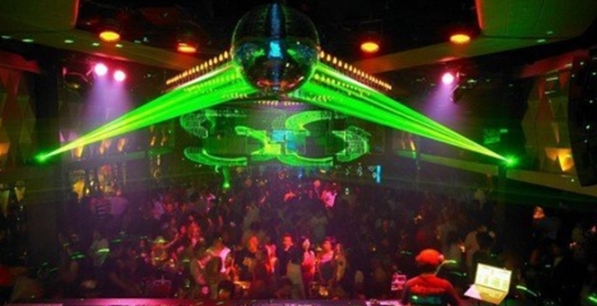 นายกฯ แจงเหตุเลื่อนเปิดสถานบันเทิง ชี้ยังไม่มีความพร้อมหลายด้าน