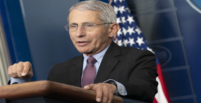 `ฟอซี` เรียกร้องสหรัฐหาวิธีรับมือโควิดโอไมครอน หลังพบระบาดในหลายประเทศ