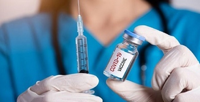 อังกฤษ เผยพบผู้เสียชีวิตจากโอไมครอนรายแรก เตือนรับมือการระบาดครั้งใหญ่