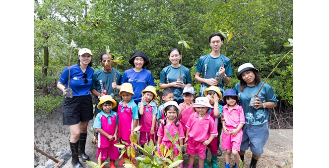 กรุงไทย–แอกซ่า ประกันชีวิต มุ่งมั่นใส่ใจสิ่งแวดล้อม ร่วมจัดกิจกรรมปลูกป่าชายเลนปีที่ 2 จ.พังงา