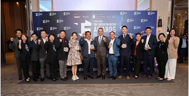 SME D Bank ร่วมแสดงความยินดีลูกค้ารับรางวัลสุดยอดผู้ประกอบการแห่งปี ตอกย้ำบทบาทสำคัญ “พัฒนาคู่เติมทุน” หนุนเอสเอ็มอีไทยเติบโตเข้มแข็งยั่งยืน