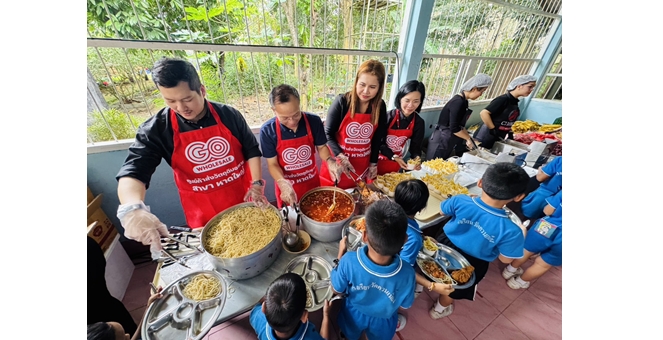 โก โฮลเซลล์ ปลื้ม! โครงการ “GO Food ส่งสุขให้ทุกรอยยิ้ม” ดันกระแสผลไม้ไทยโตปันเป็นทุน หนุนอาหารกลางวันเด็ก 14 โรงเรียน ทั่วไทยกว่า 5 แสนบาท