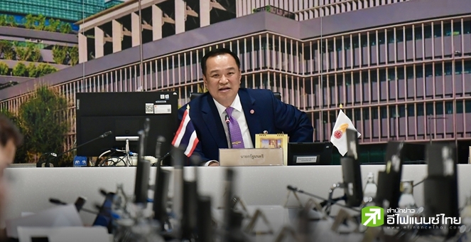 นายกฯ ชมทีมเศรษฐกิจ ออกนโยบายเข้าใจปชช. - ยันยุบสภาตามไทม์ไลน์เดิม