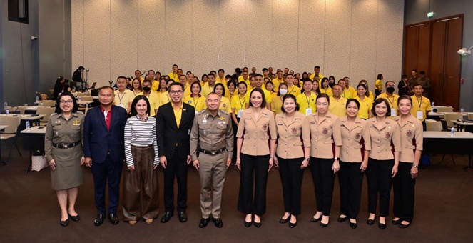 ตลาดหลักทรัพย์ฯ จับมือ สำนักงานตำรวจแห่งชาติ และสมาคมแม่บ้านตำรวจ ส่งเสริมความรู้ทางการเงินแก่ ข้าราชการตำรวจและครอบครัว