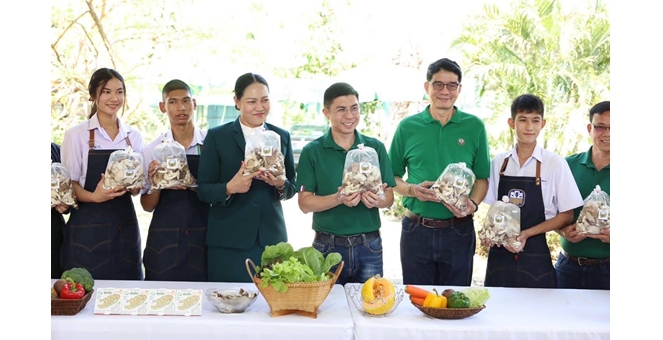 ธ.ก.ส. เปิดตัวโครงการโรงเรียนเกษตรธนากร มุ่งสร้างเกษตรการค้า เพิ่มเยาวชนเข้าภาคการเกษตร ทดแทนเกษตรสูงอายุ นำร่อง 18 โรงเรียนทั่วประเทศ