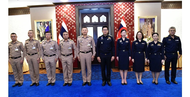 “ธนารักษ์” เปิดตัวโครงการ Clean Energy ต้นแบบการใช้พลังงานสะอาดในที่ราชพัสดุ พร้อมลงนาม MOU กับกองทัพเรือจัดทำโครงการนำร่อง