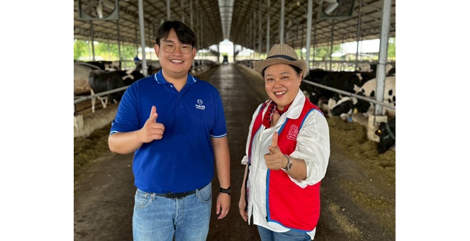 โก โฮลเซลล์ สนับสนุน นมคุณภาพสูงล้านนา “เชียงใหม่เฟรชมิลค์” ส่งเสริมเกษตรกรภาคเหนือเลี้ยงวัวอารมณ์ดี ที่เน้นคุณภาพปลอดภัยตลอดห่วงโซ่
