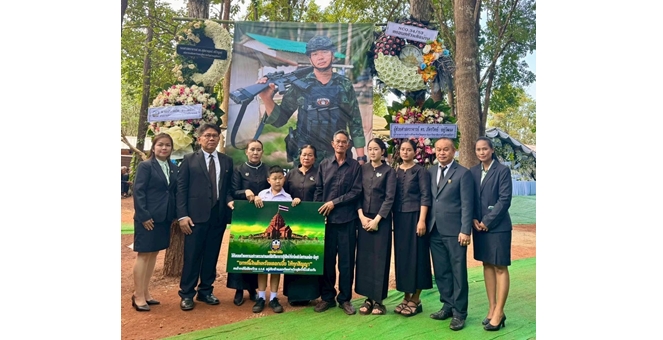 ธ.ก.ส. มอบความช่วยเหลือครอบครัว จ.ส.อ.ธีระยุทธ สีจุ้ยจ้าย วีรบุรุษทหารกล้า ครอบครัว(ภรรยา) ได้รับการ ยกหนี้เงินต้นพร้อมดอกเบี้ยทุกสัญญาเงินกู้